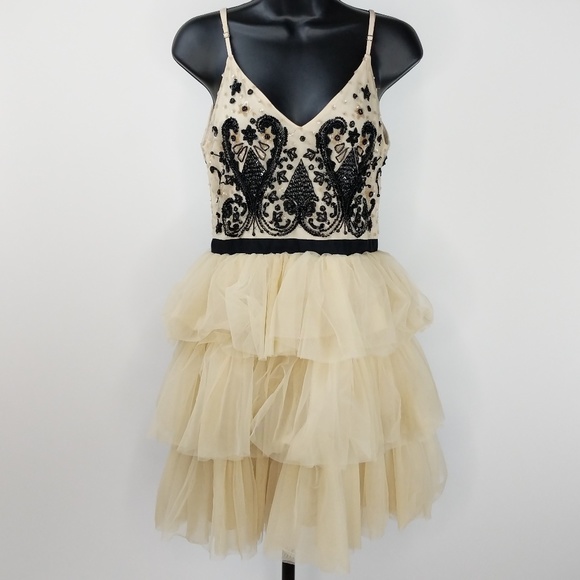 Alice + Olivia Dresses & Skirts - ALICE & OLIVIA Drury Beaded Tulle Ballerina Dress